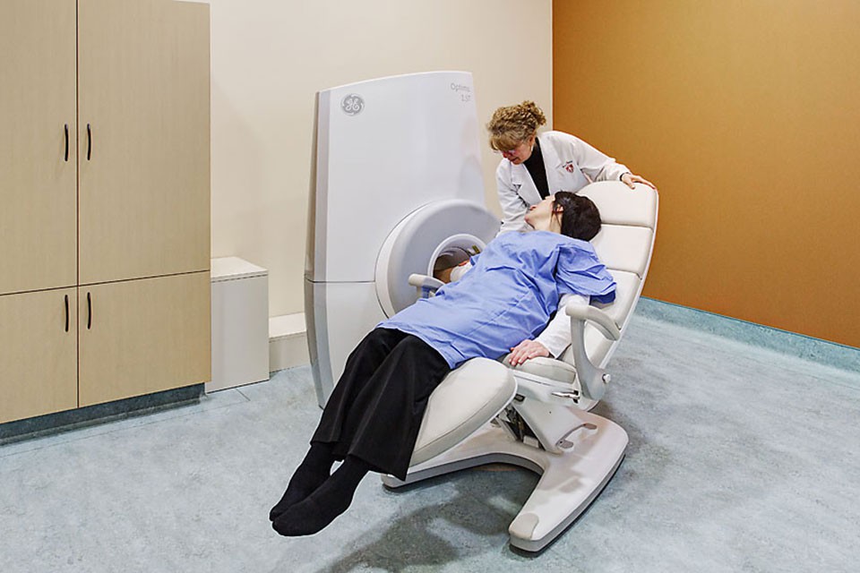 équipements de Radiologie Optima MR430s